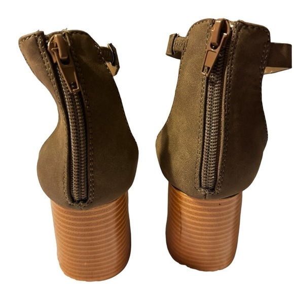 Maurices Sofie Block Heel Sandals size 9.5 M - Picture 4 of 6